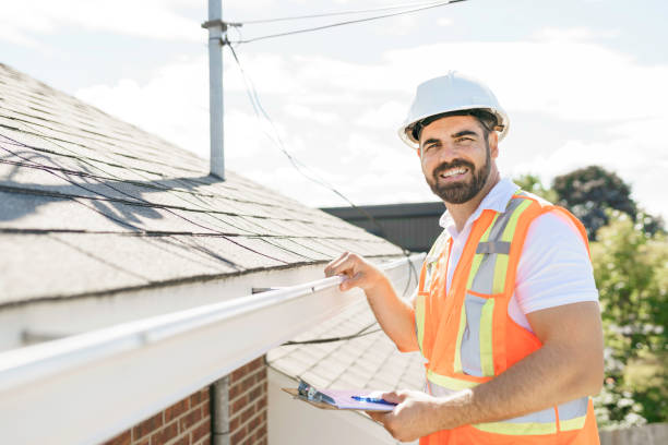 Best Roof Gutter Cleaning  in Crescent City, CA